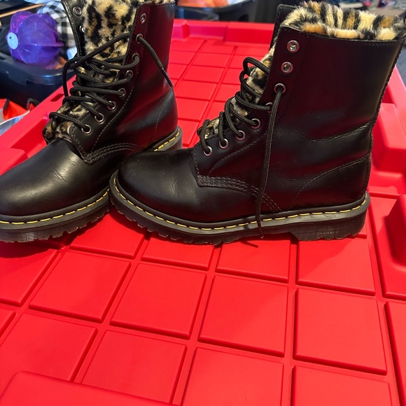 Leopard fur Dr Martens - Picture 2 of 3